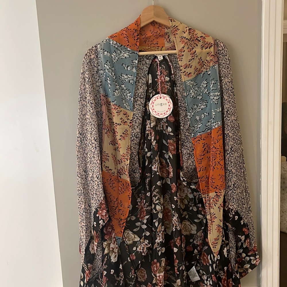 Umgee Dark Multicolor Kimono Shawl